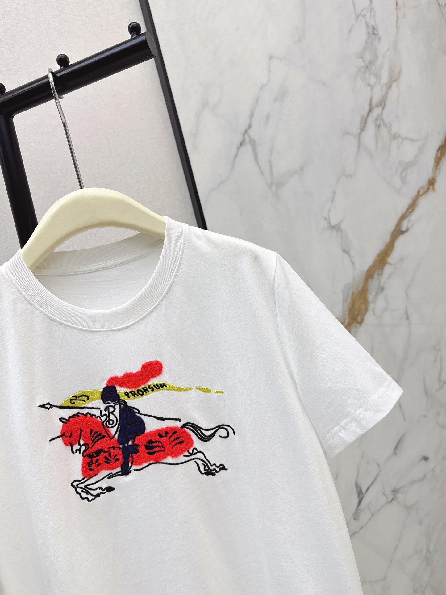 Bur NEW embroidery t-shirt