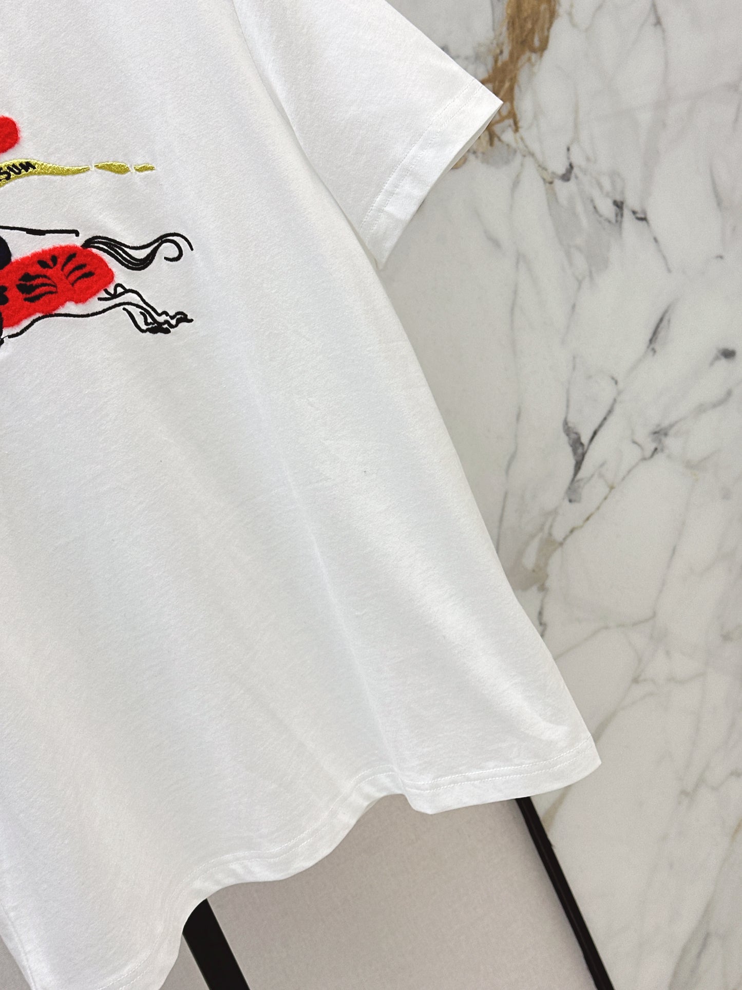 Bur NEW embroidery t-shirt