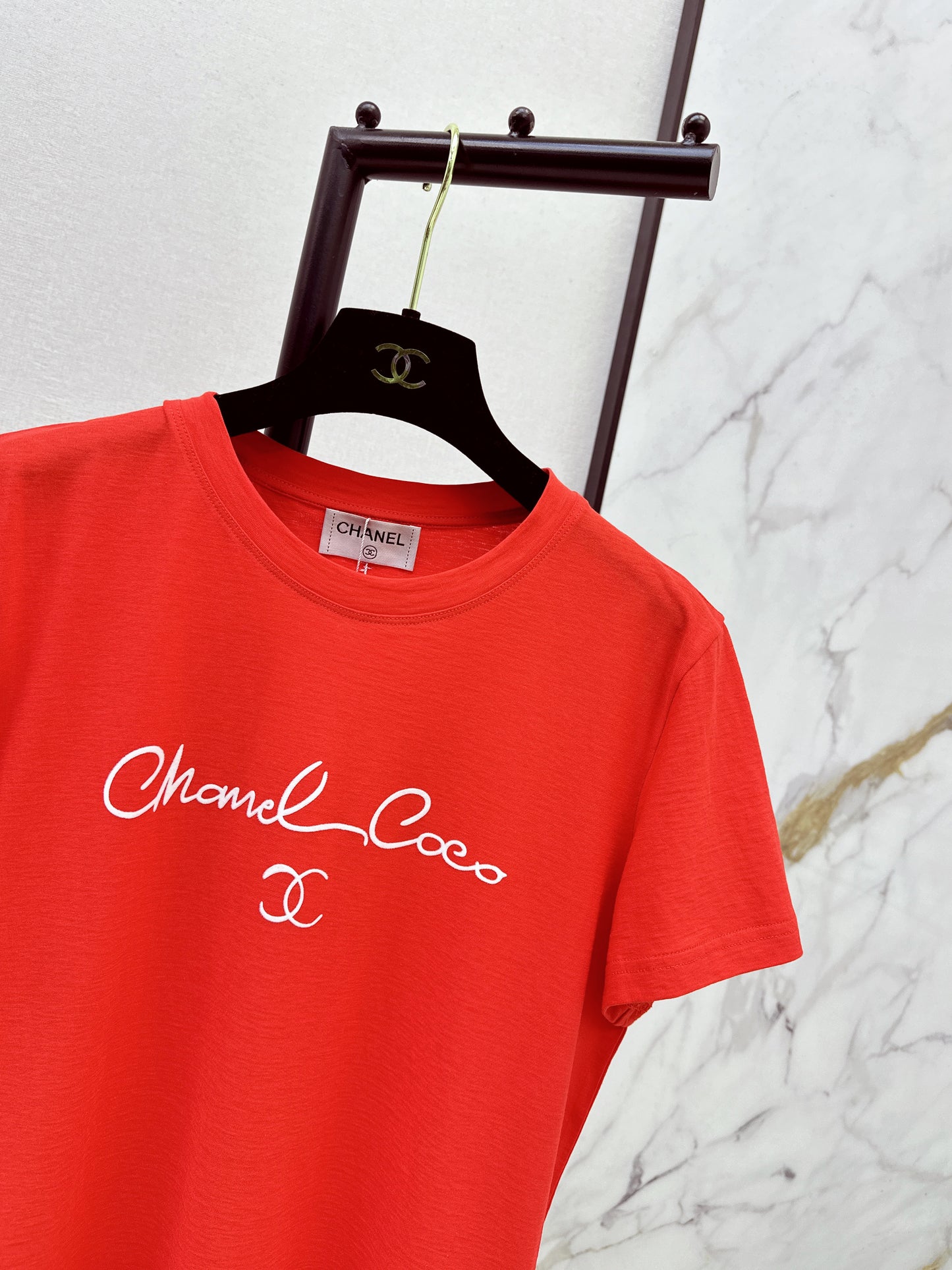 Chan NEW contrast lettering t-shirt
