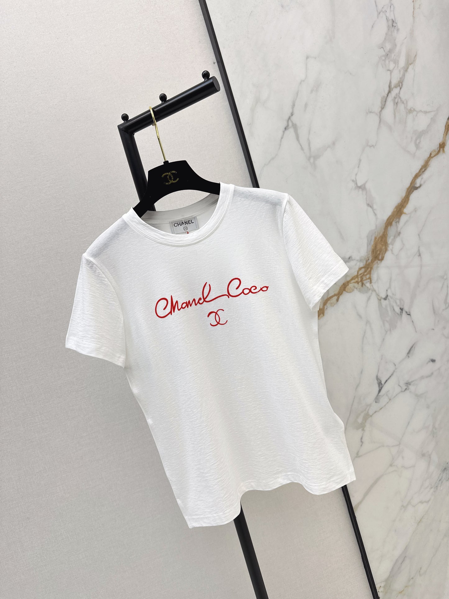 Chan NEW contrast lettering t-shirt