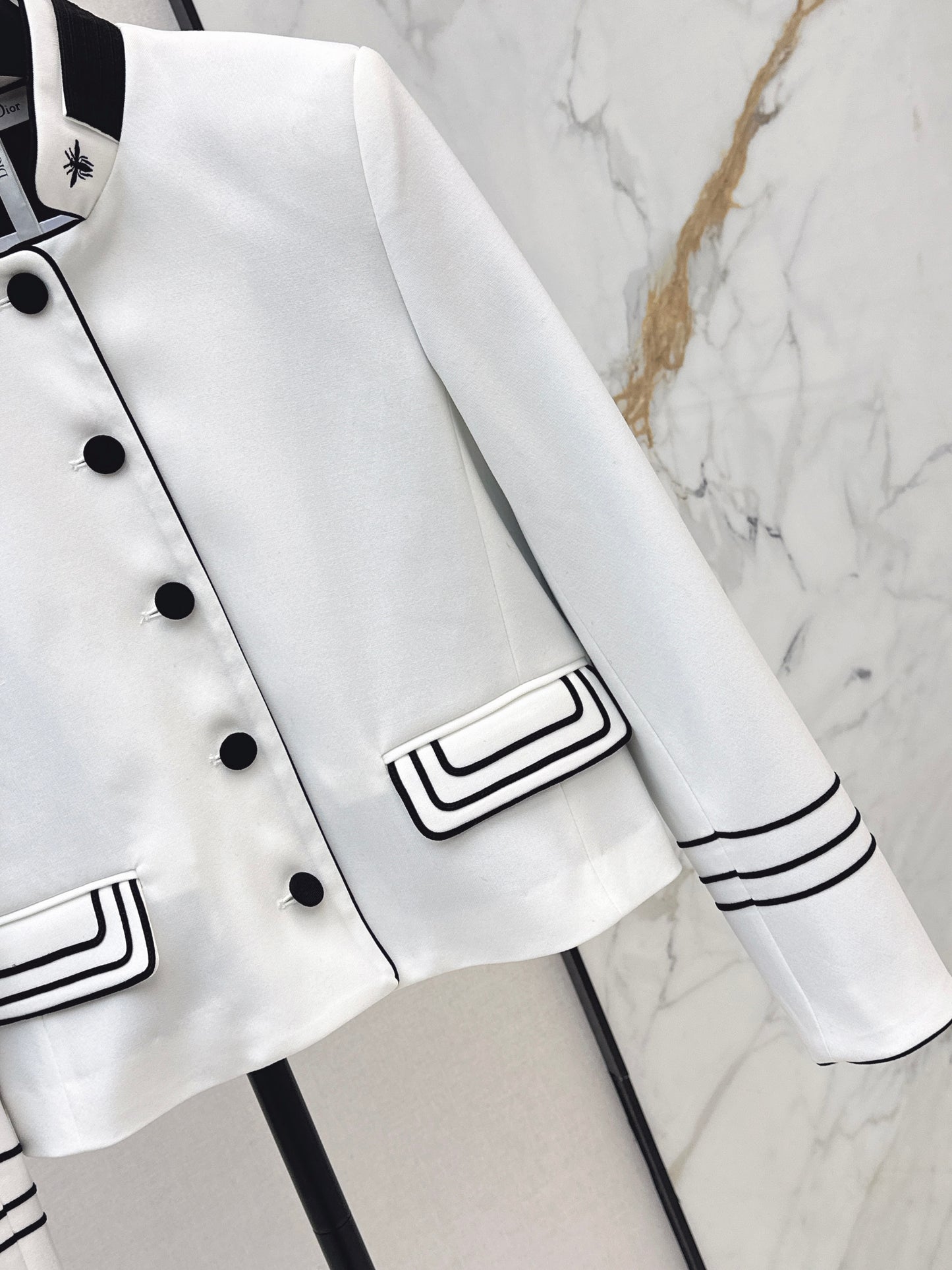 CD NEW embroidery blazer