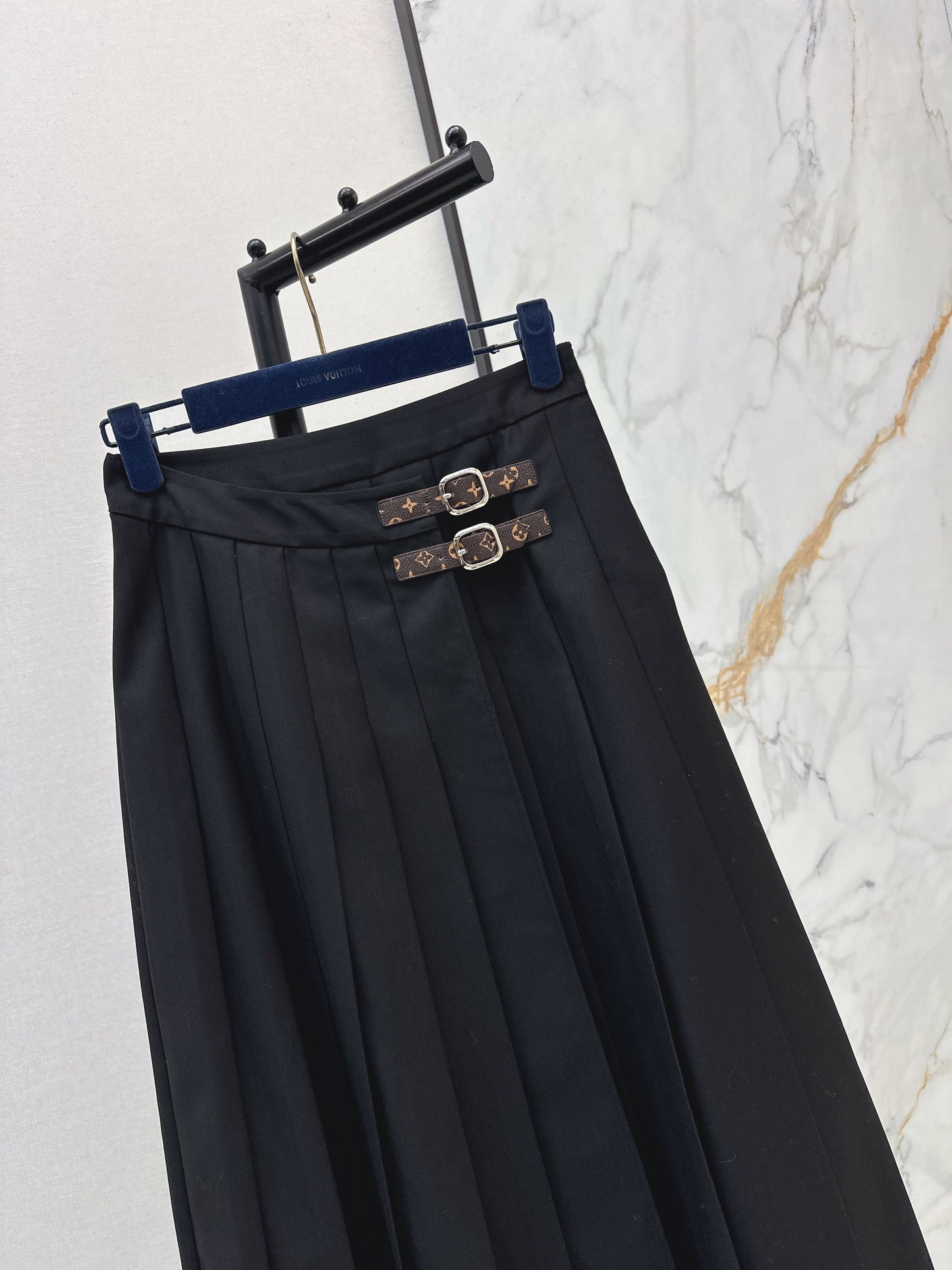 Louis NEW pleated skirts