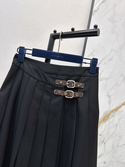 Louis NEW pleated skirts