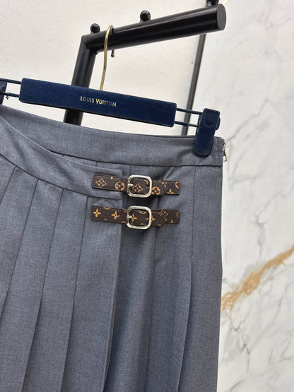 Louis NEW pleated skirts