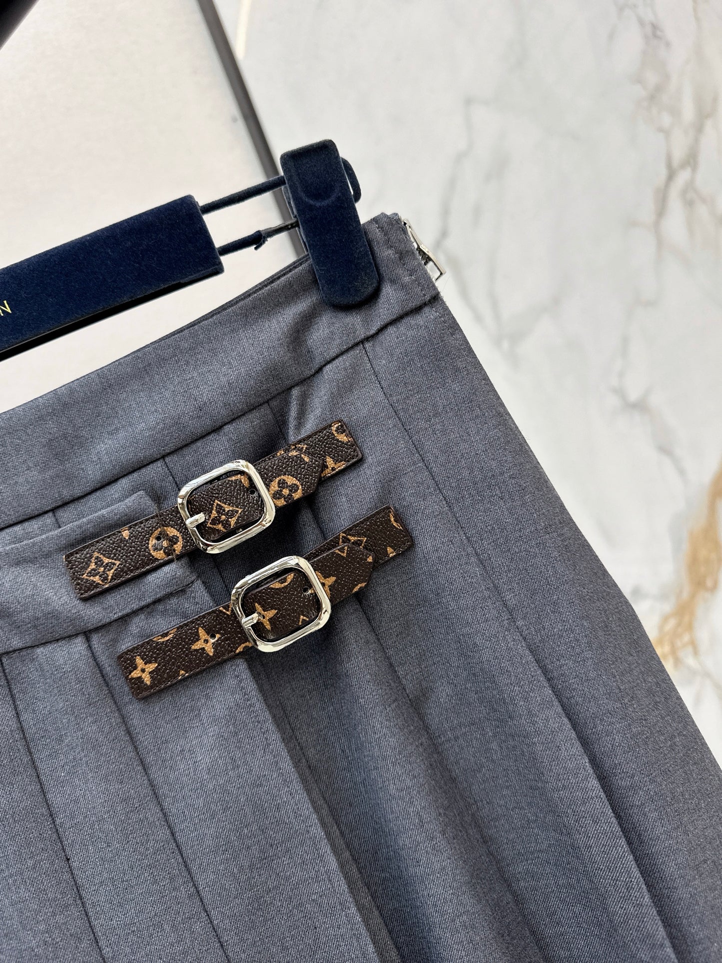 Louis NEW pleated skirts