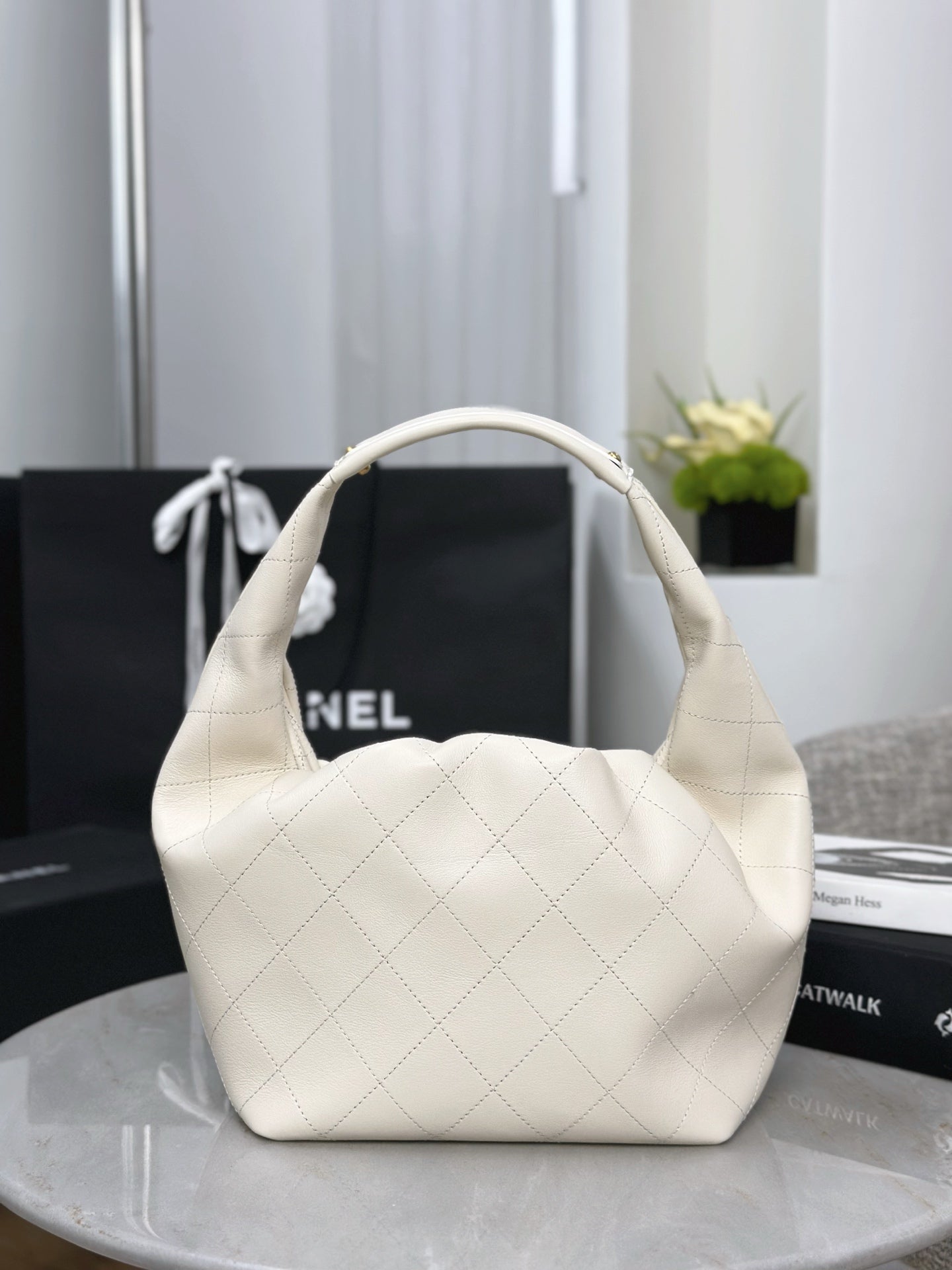 Chan NEW 26C hobo bag