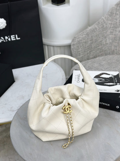 Chan NEW 26C hobo bag