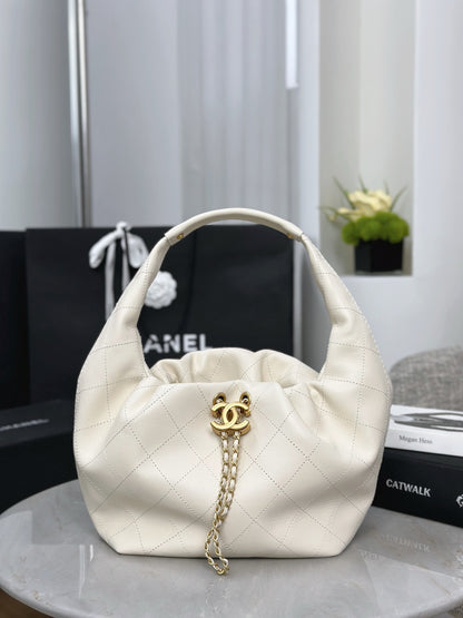 Chan NEW 26C hobo bag