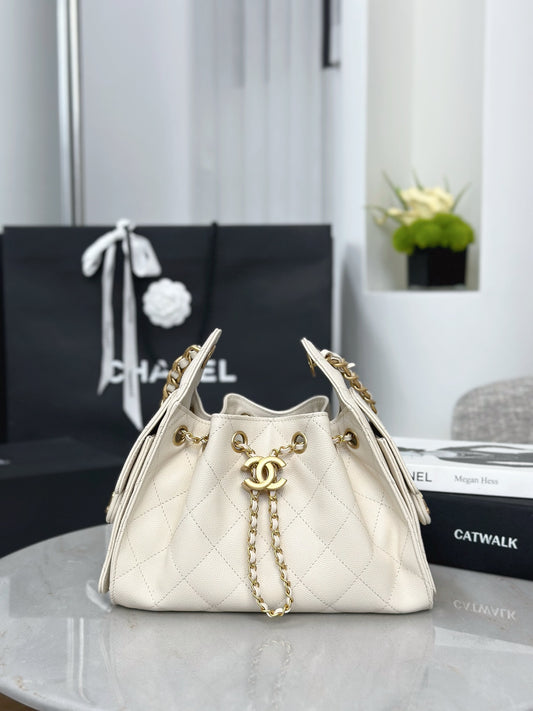 Chan NEW 26C hobo bag