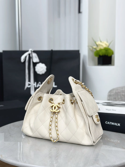 Chan NEW 26C hobo bag