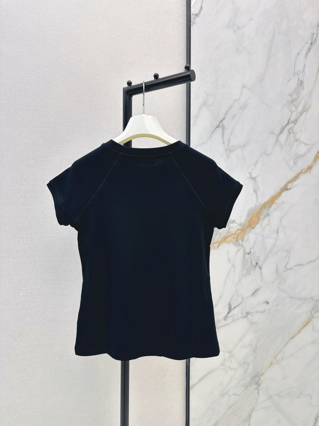 Loe NEW embroidered T-shirt