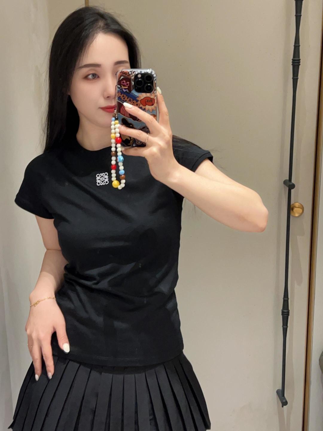 Loe NEW embroidered T-shirt