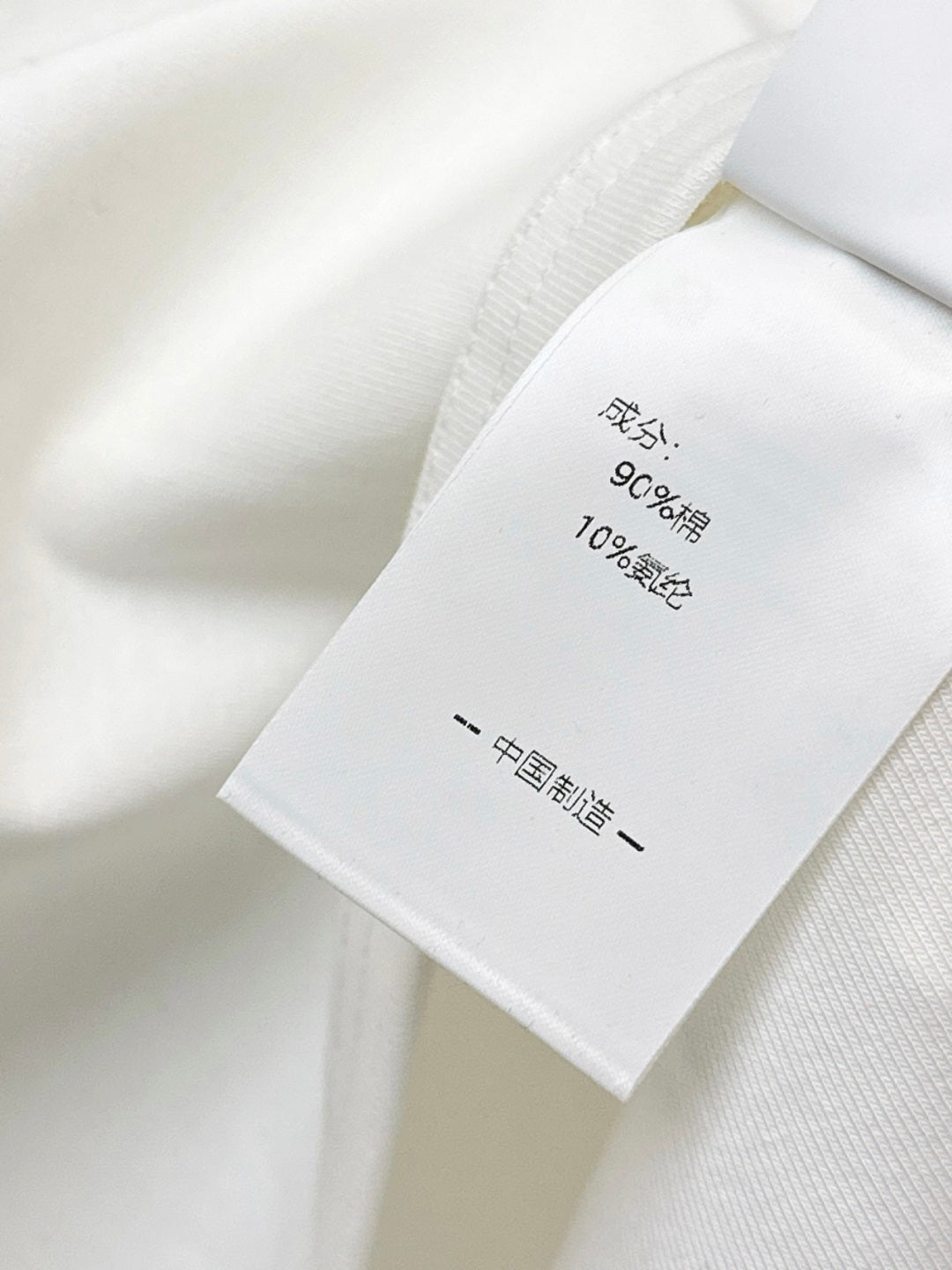 Loe NEW embroidered T-shirt