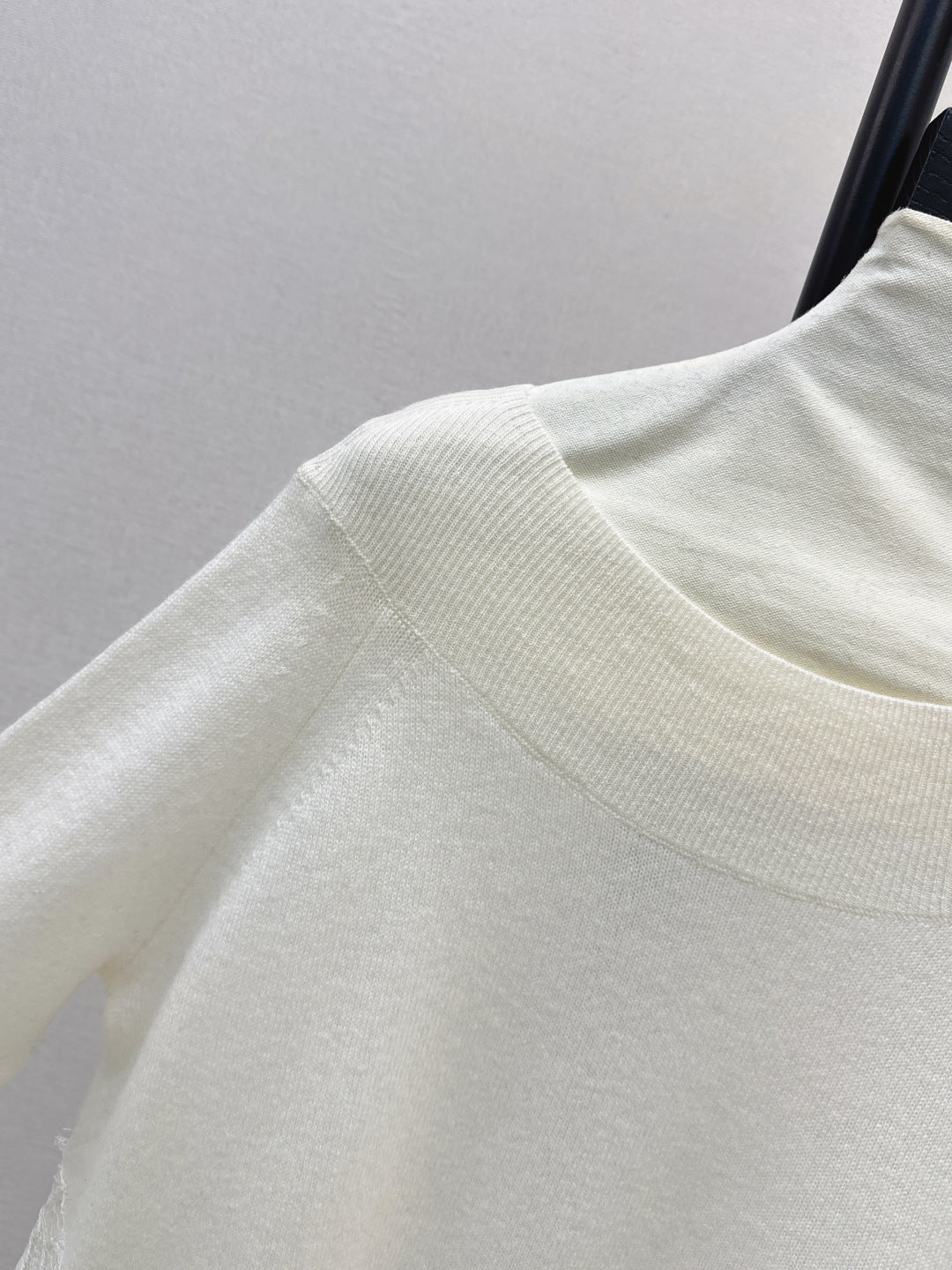 Es NEW embroidery lace sweater