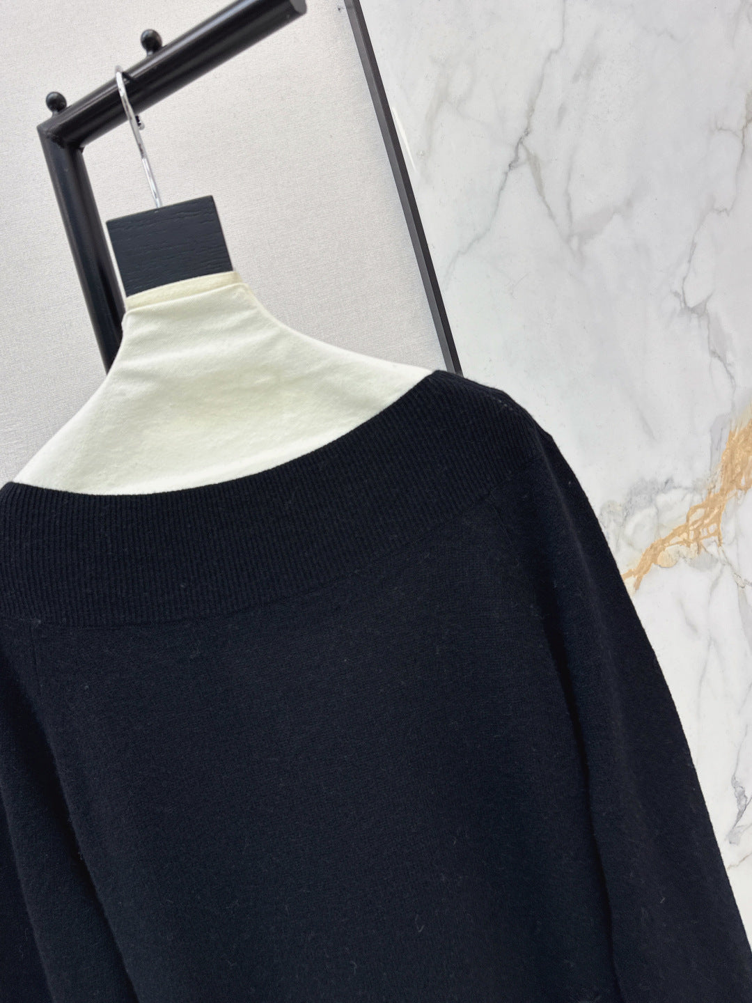 Es NEW embroidery lace sweater