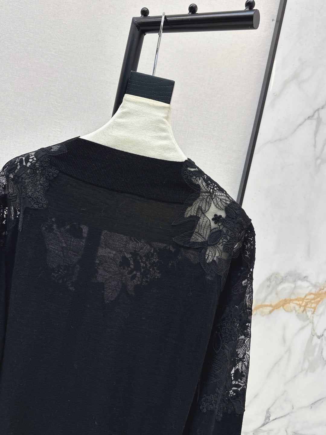 Es NEW  embroidery lace off shoulder sweater