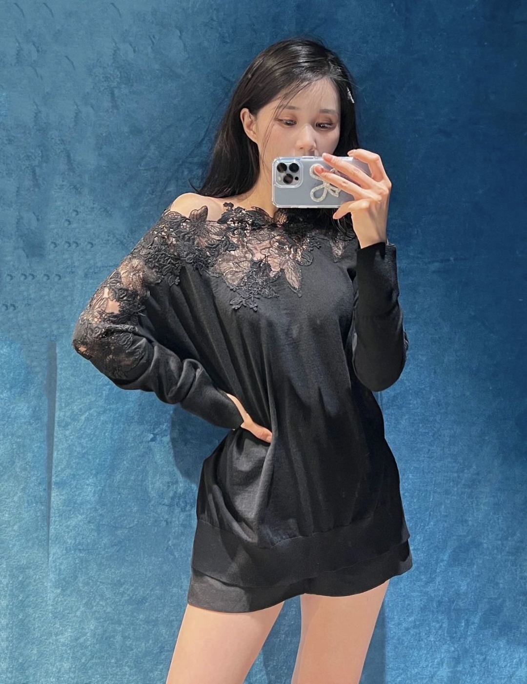 Es NEW  embroidery lace off shoulder sweater