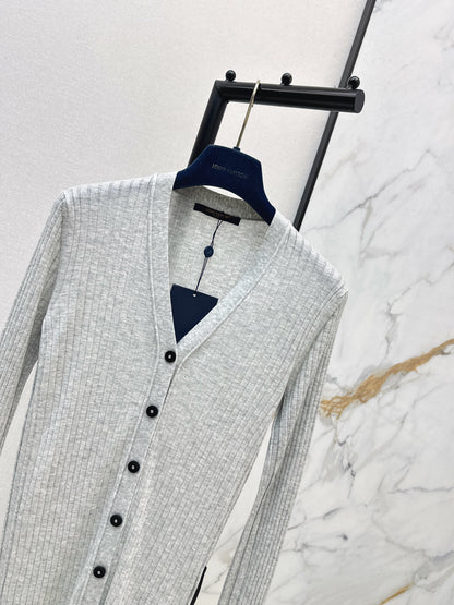 Louis NEW v-neck cardigan