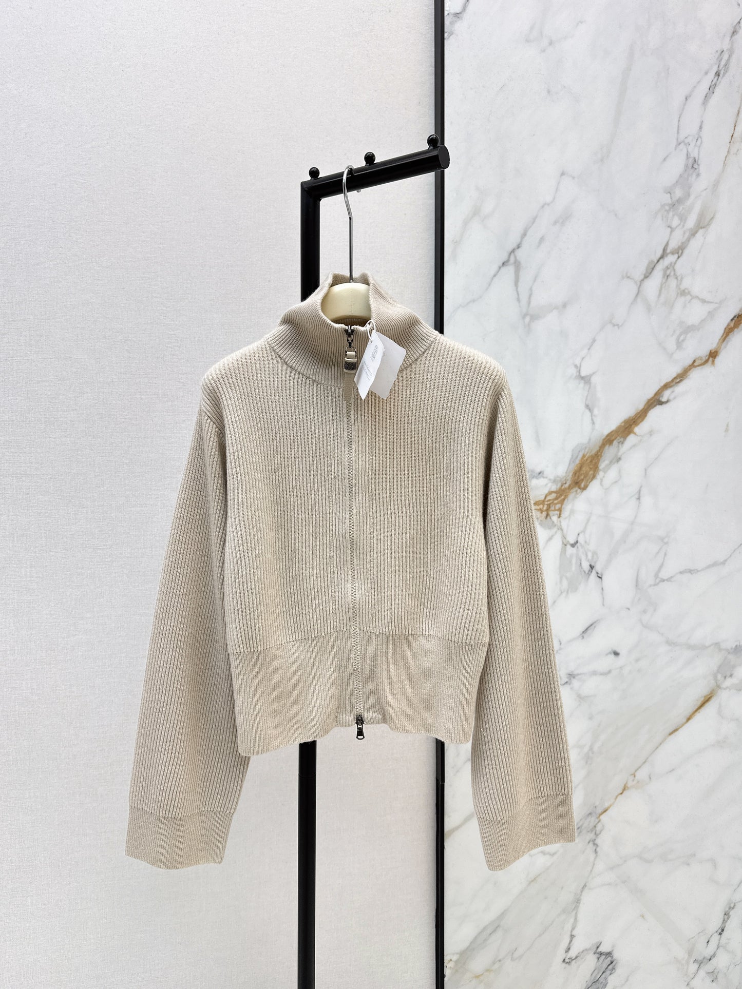 Brun NEW zip-up sweater