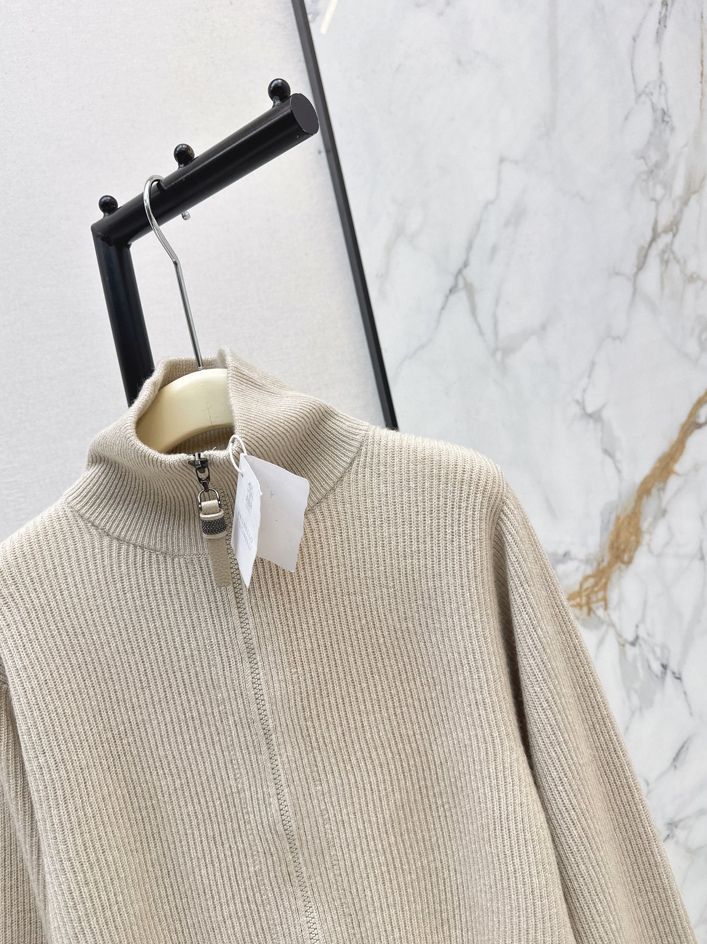 Brun NEW zip-up sweater