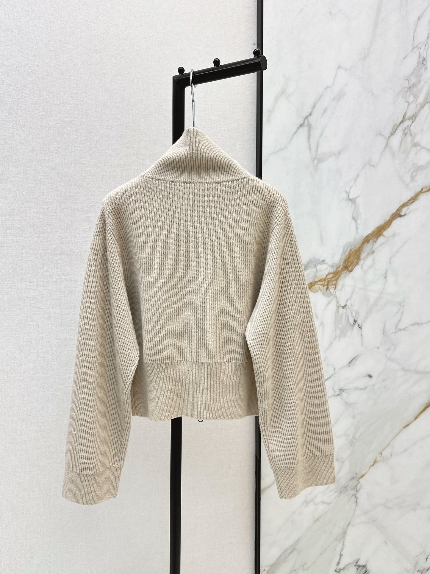 Brun NEW zip-up sweater