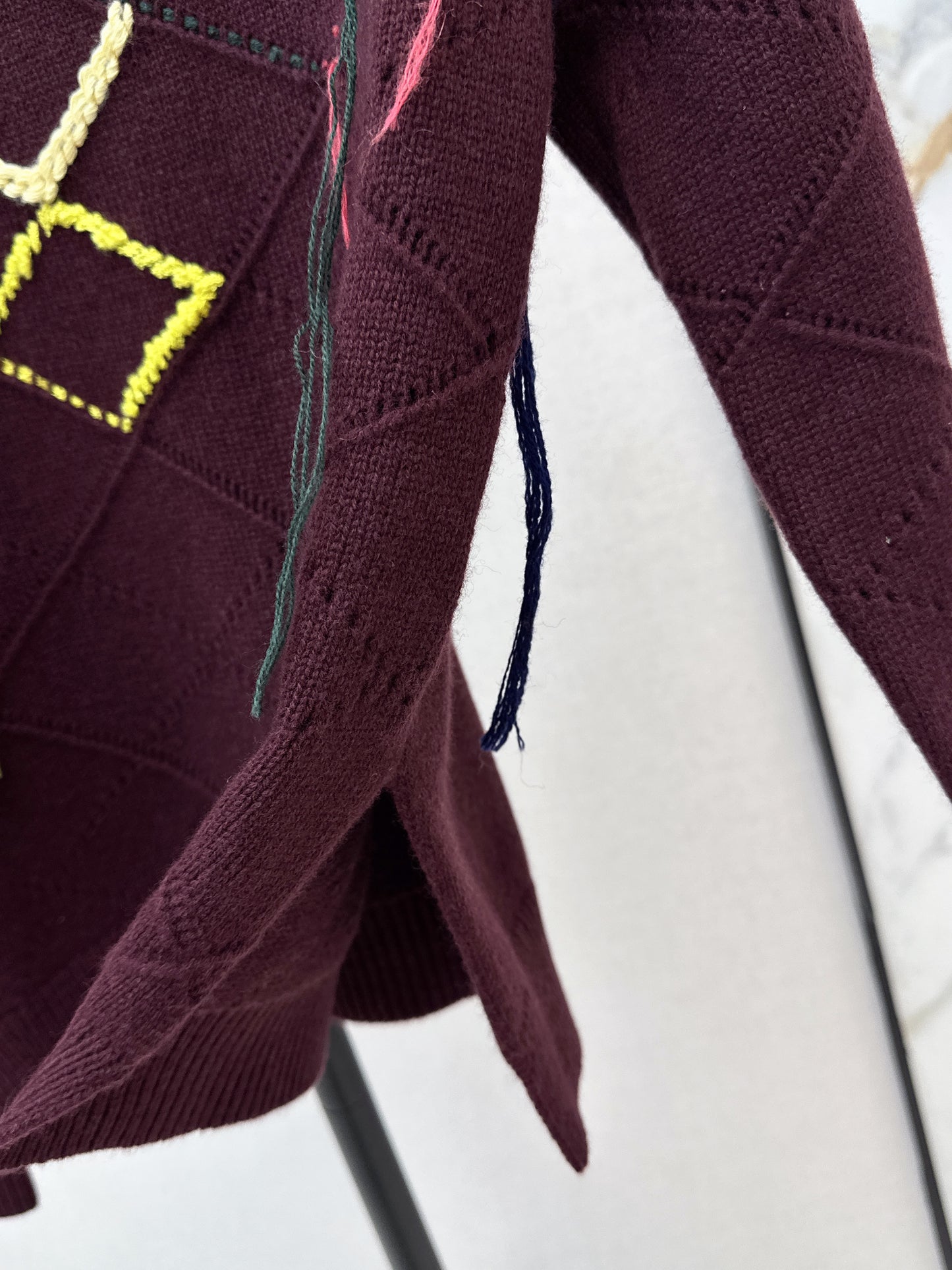 Loe NEW contrast stitching sweaster