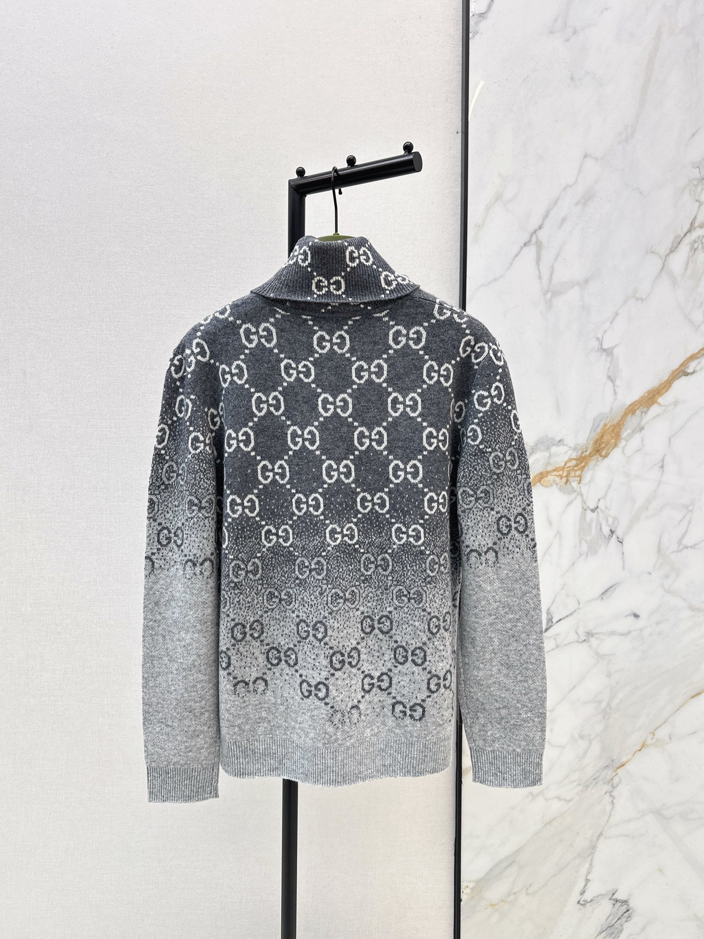 Guc NEW  high neck gradient pullover sweater