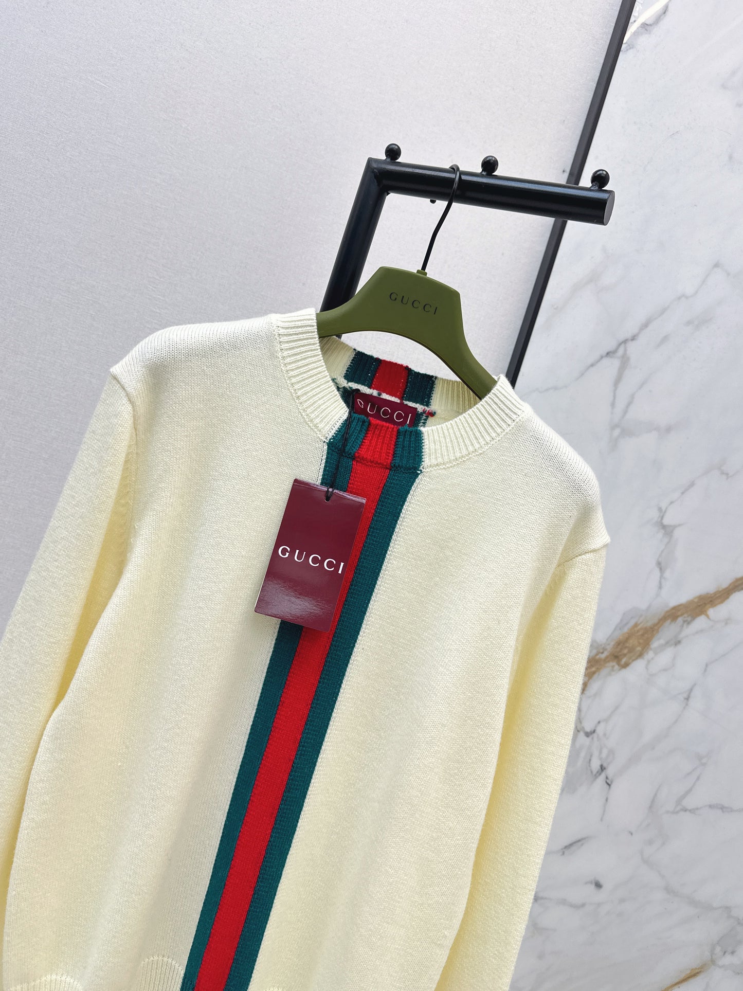 Guc NEW cashmere pullover sweater