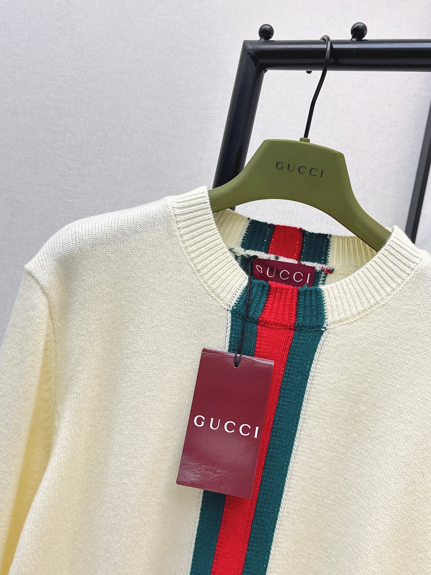 Guc NEW cashmere pullover sweater