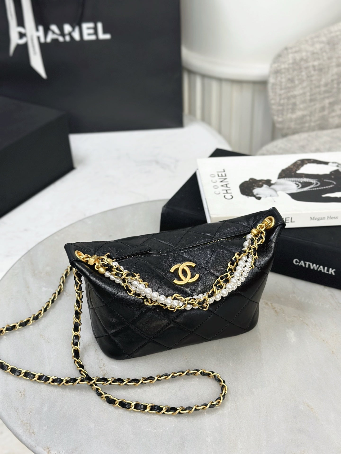Chan NEW 26C hobo pearl chain bag