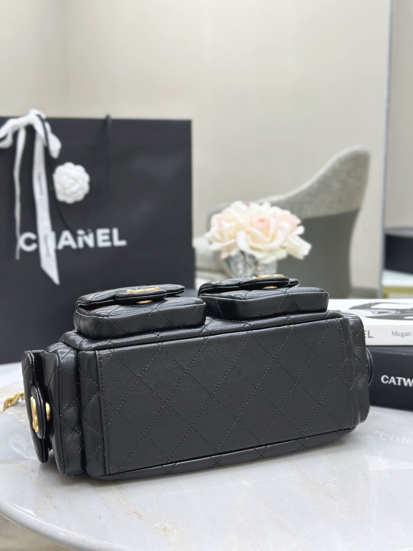 Chan NEW 25C hobo bag